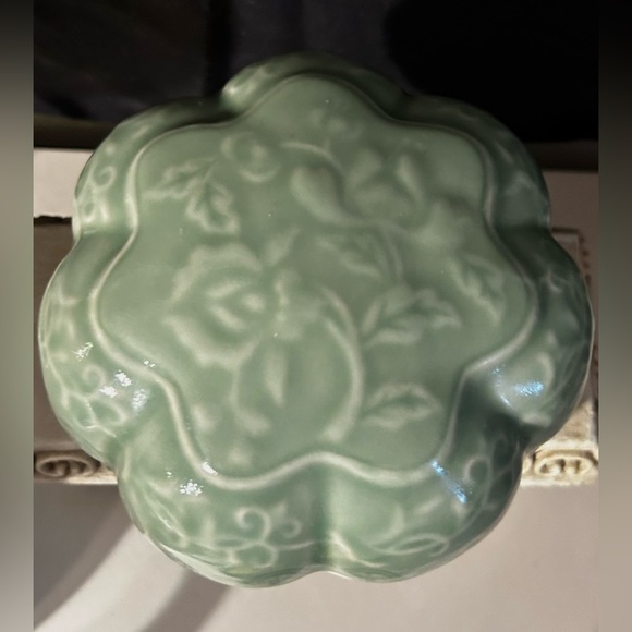 Chopsticks Andrea by Sadek Hand Carved Celadon Longquan w/Flowers & Ruyi Design. - Picture 5 of 15